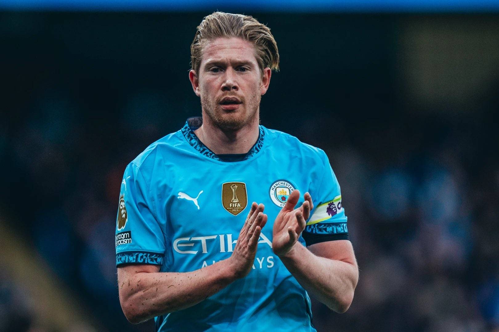 外脚背将球 外脚背将球